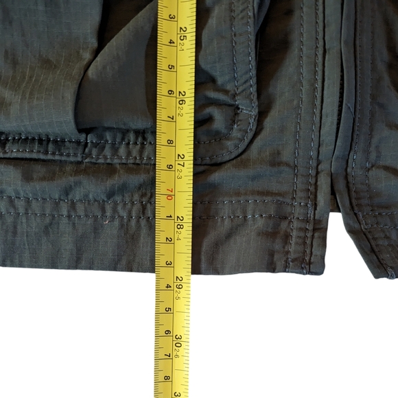 Eddie Bauer Travex Cargo Vest in Green, Men's L, EUC - Picture 5 of 8